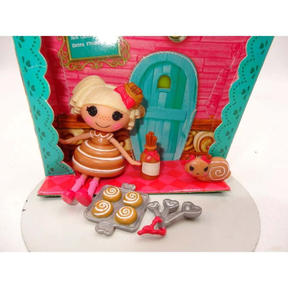 Lalaloopsy Mini Bun‎ Bun Sticky Icing Doll Series 8 Sew Cute Shoppes Set